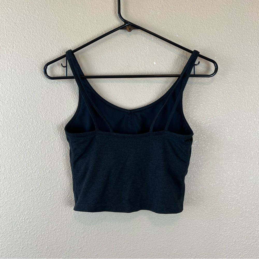Vuori Halo Performance Crop Tank Heather Black - Picture 5 of 13